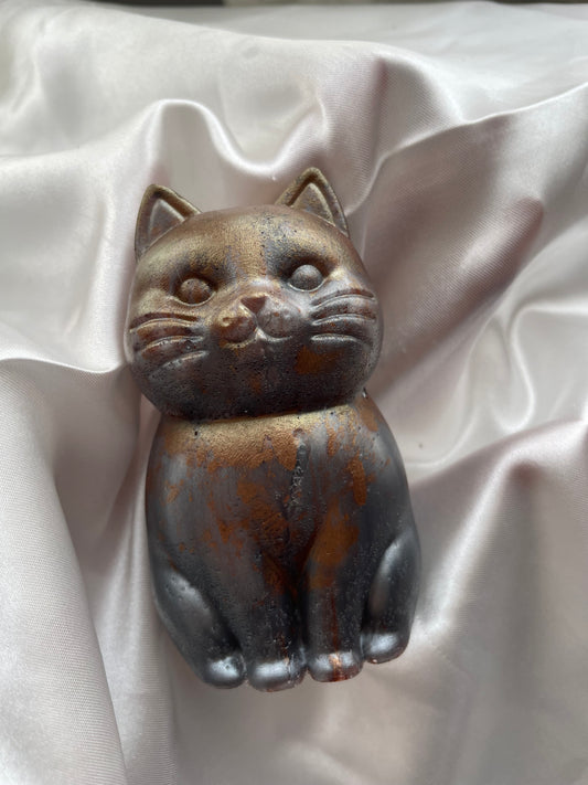 Figurine chat marron gris bulles