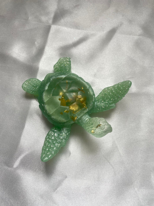 Figurine tortue vert or