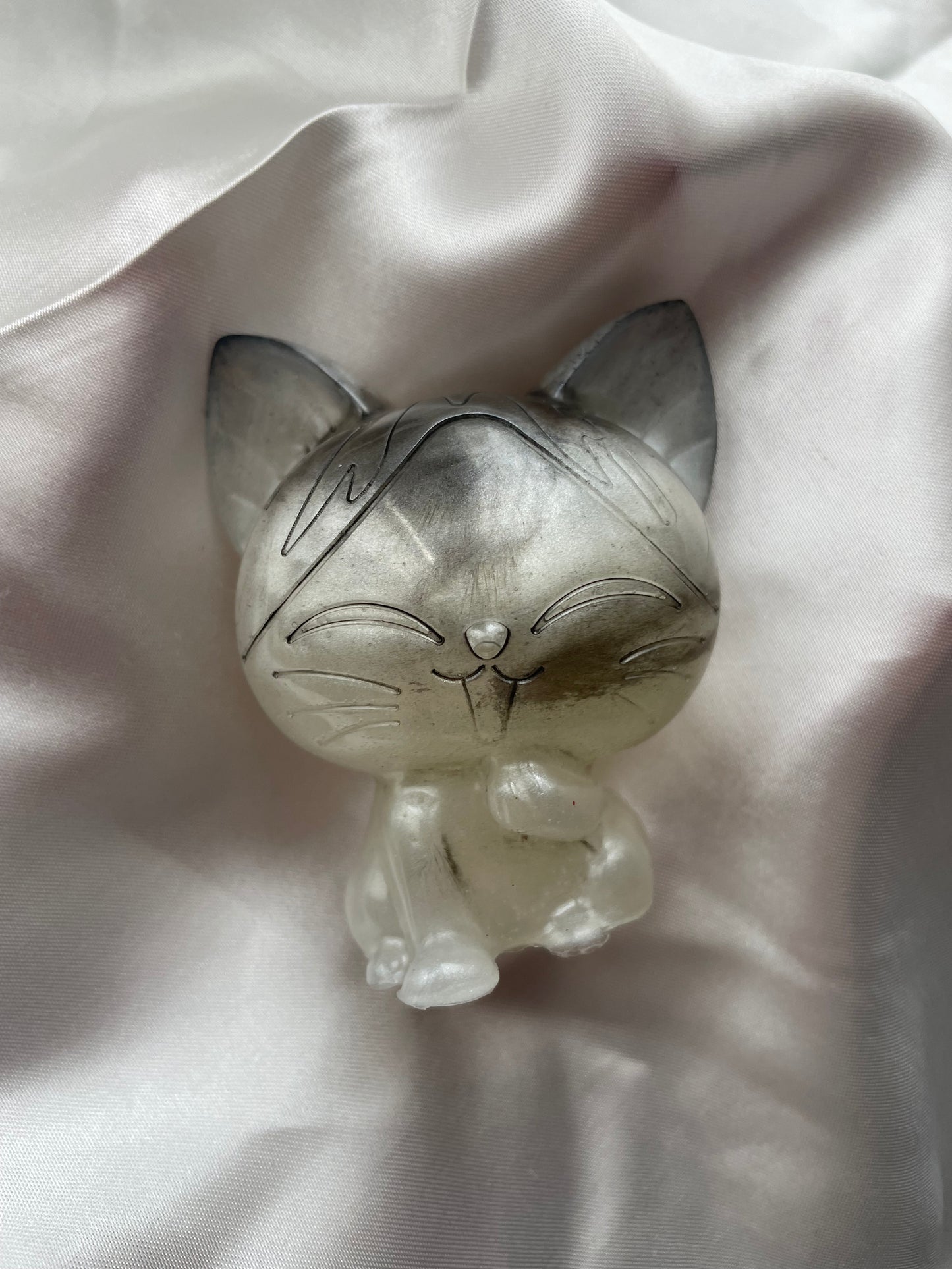 Figurine chat grosse tête blanc