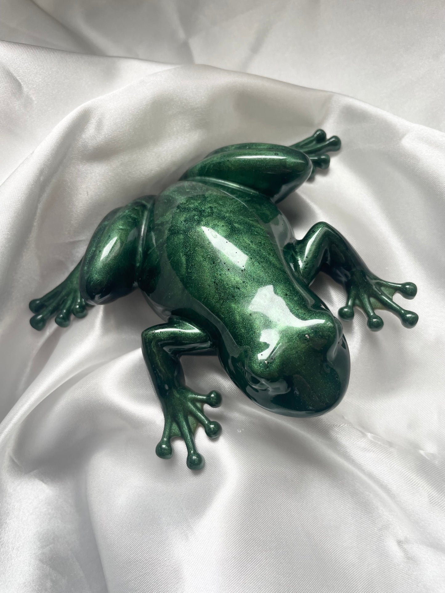 Figurine grenouille verte